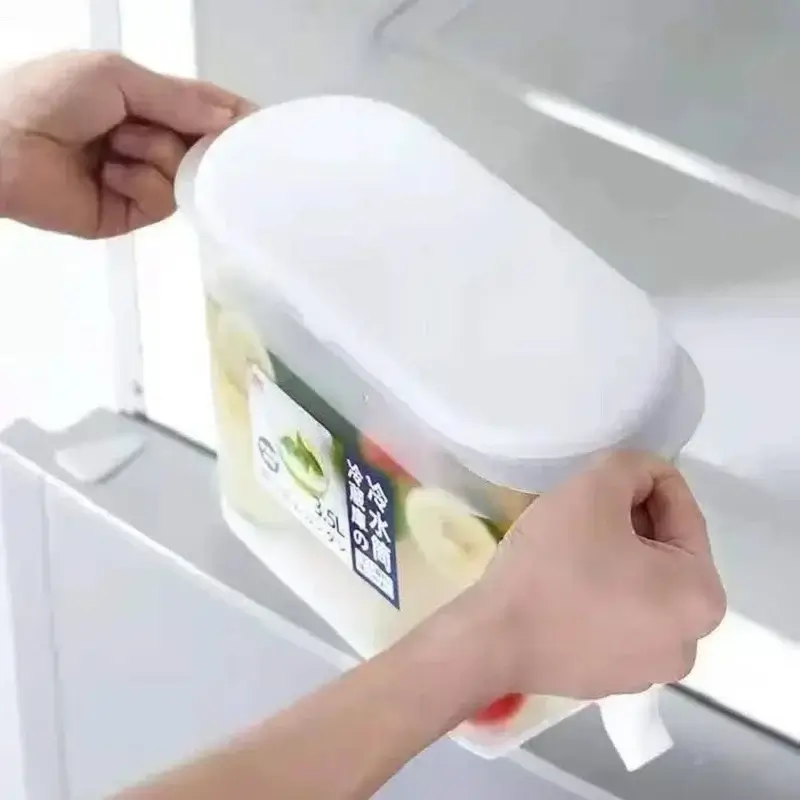 מיכל עם ברז לאחסון משקאות במקרר ומזיגה מהירה – תמונה 3